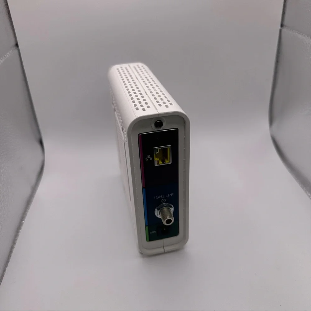 Arris SURFboard SB6190 DocSis 3.0 32x8 White Cable Modem